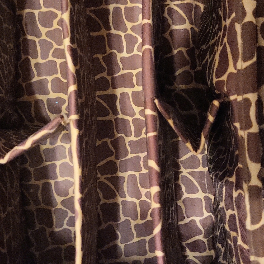 Brown Giraffe Print Craft Organizing Bag - Picture 9 of 13